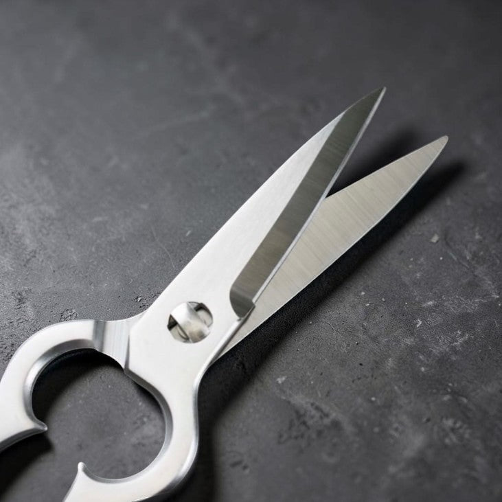 Hatsukokoro AUS6 Kitchen Shears handle close-up