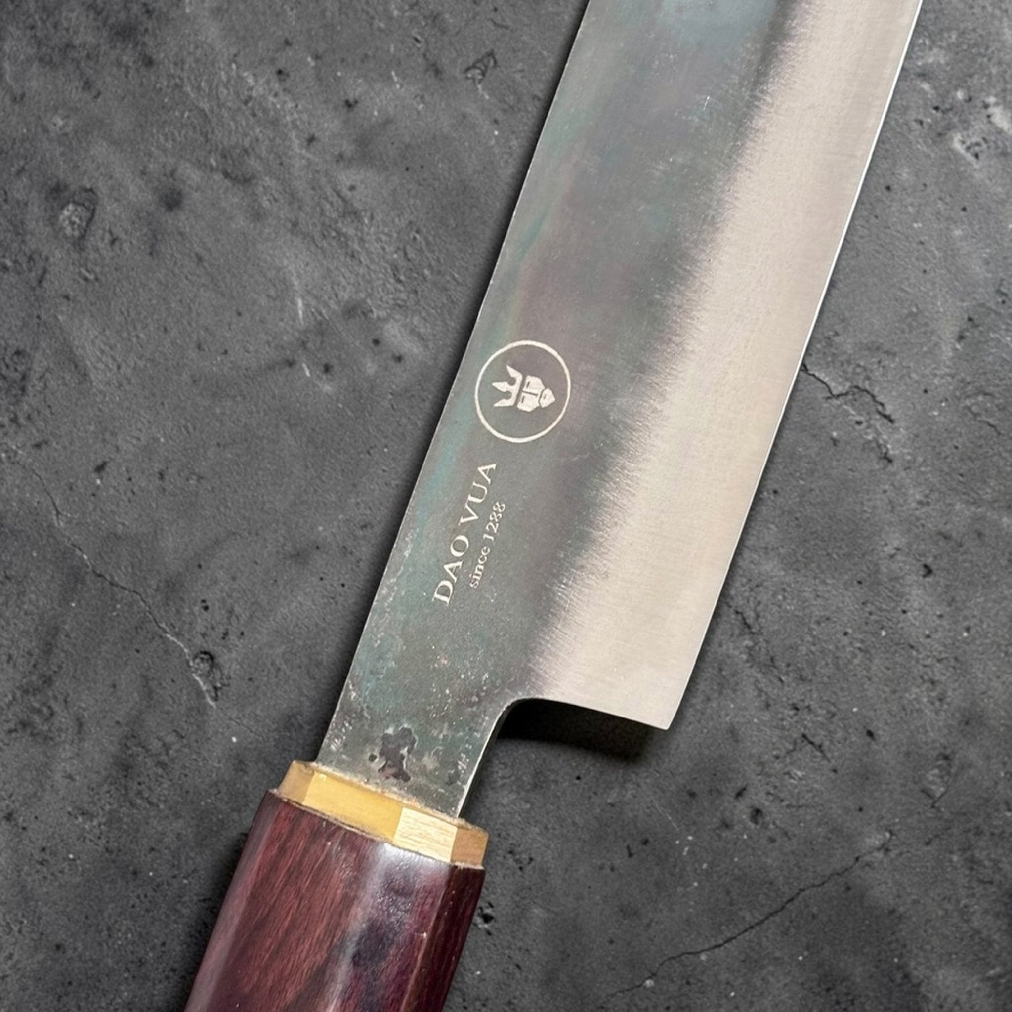Dao Vua Special Edition Sujihiki Slicer 350 mm, close-up of blade face, maker mark, and handle.