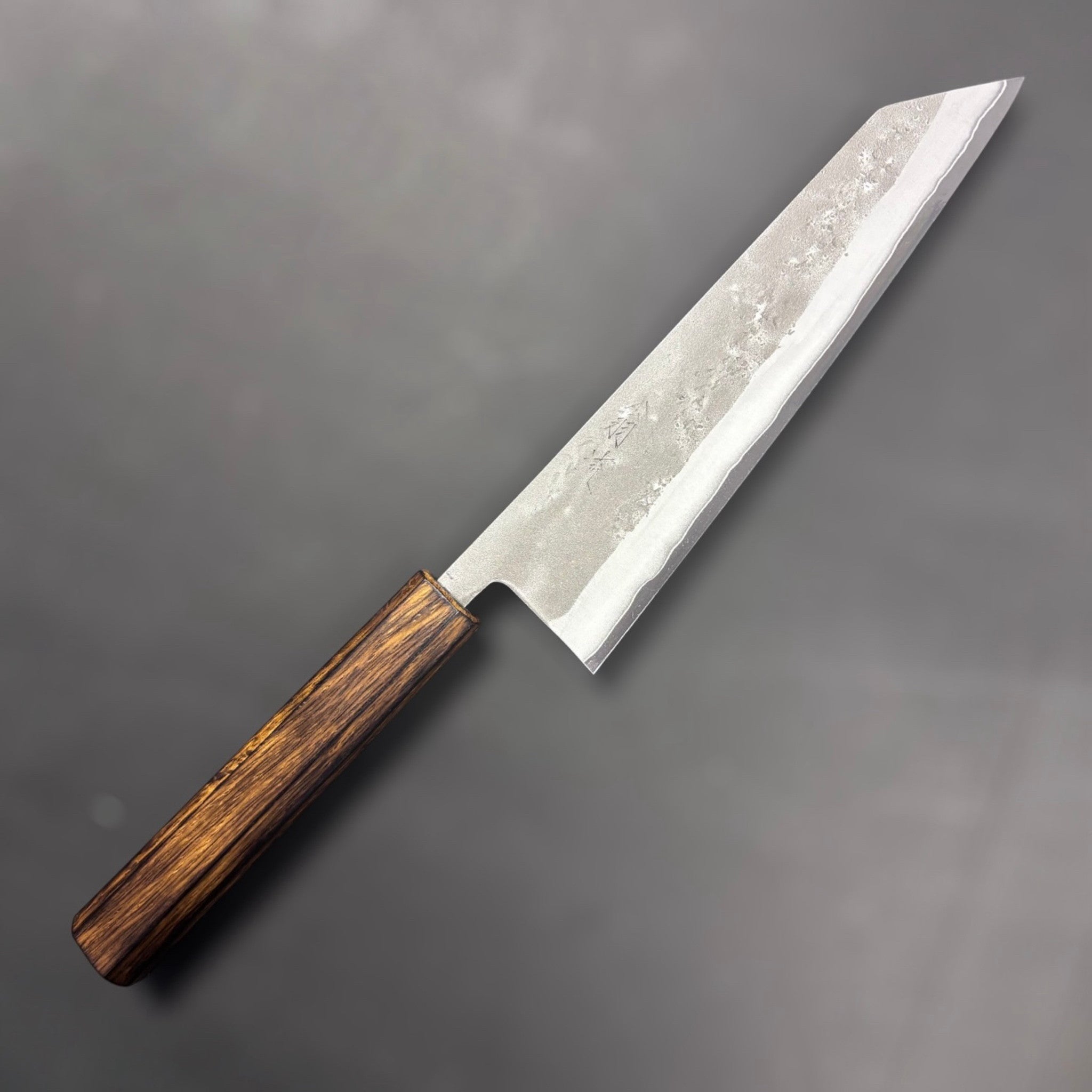 Hado SLD Kiritsuke Gyuto 200 mm, right-side view highlighting clad line and wa handle.