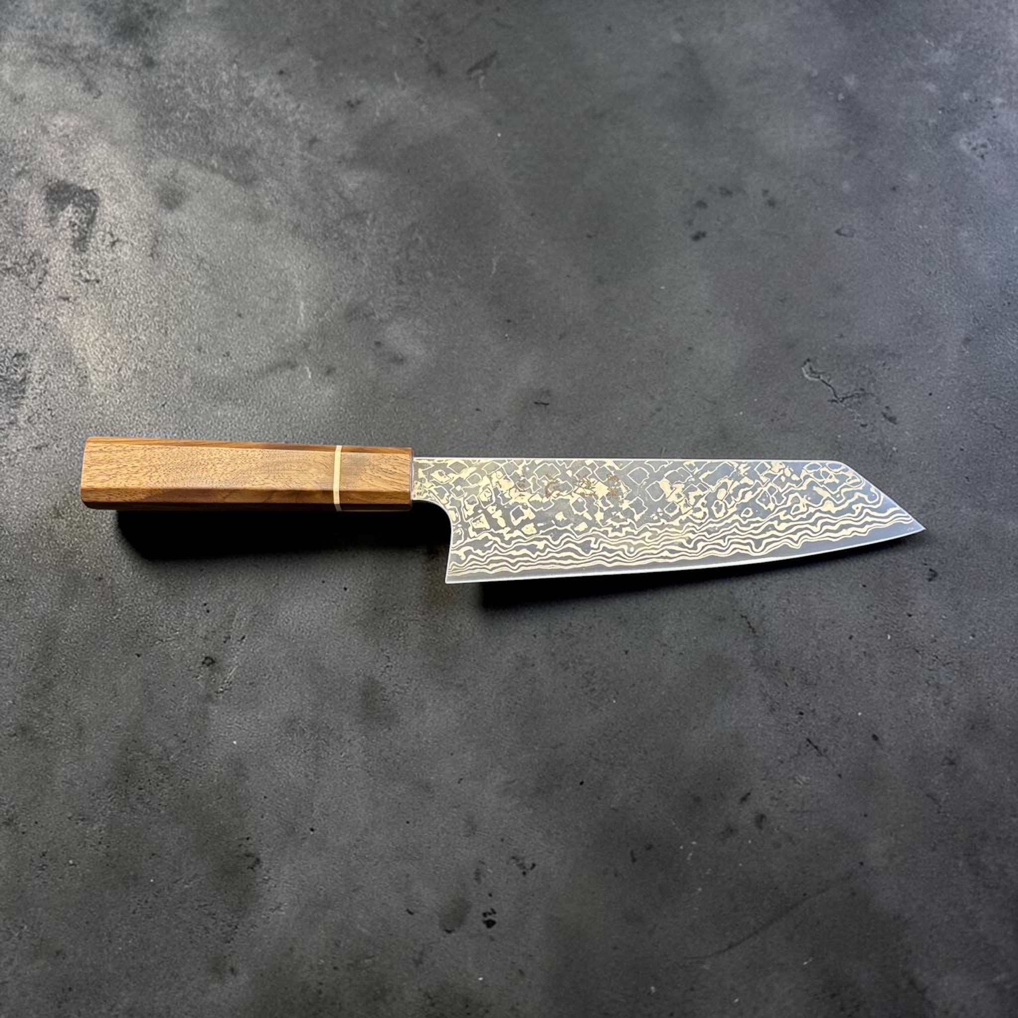 Hatsukokoro Ginga ATS-34 Nickel Damascus Bunka 170 mm with Sanjo walnut handle and maple stripe, full profile view of the bunka.