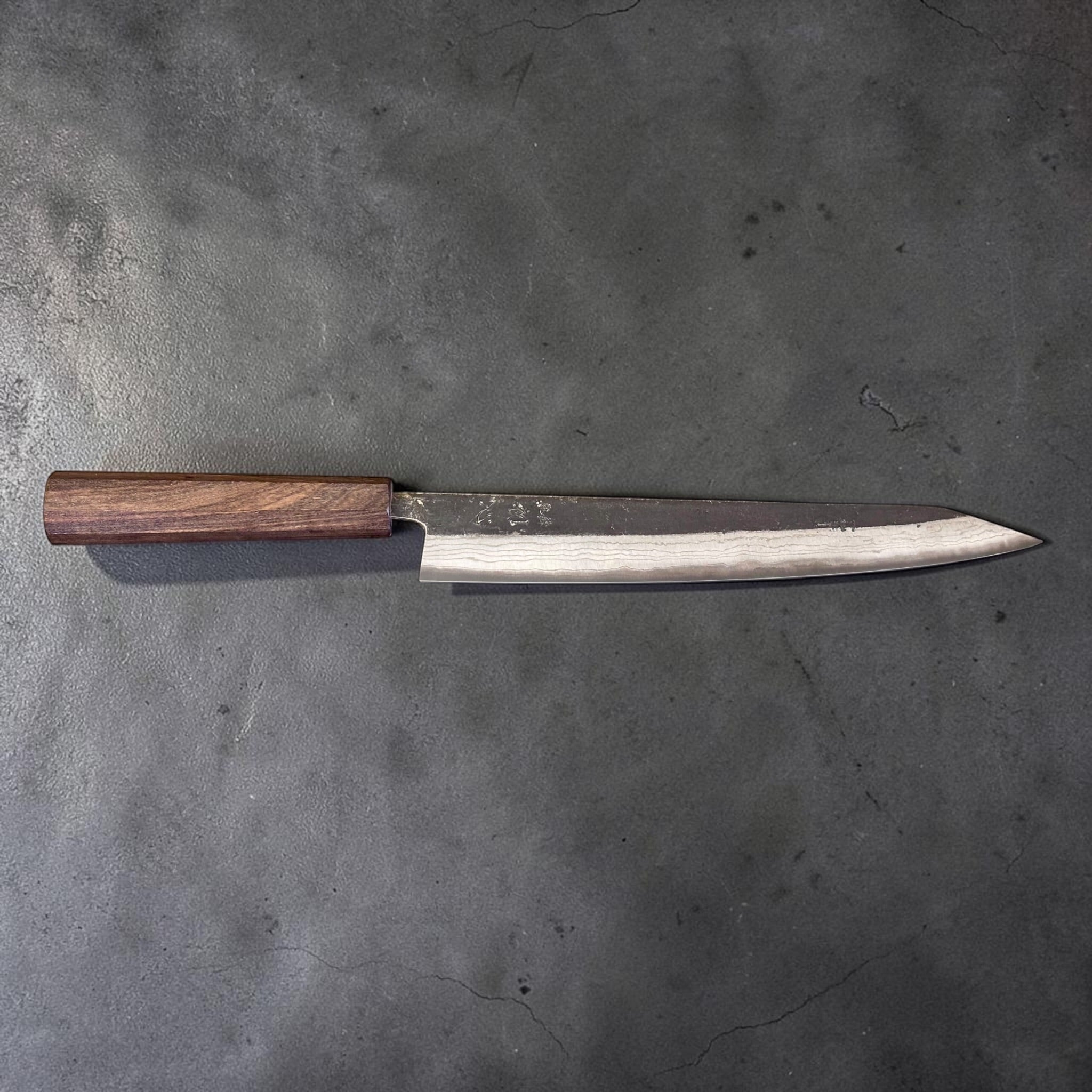 Full profile of Hatsukokoro Kumokage Blue #2 255mm Sujihiki