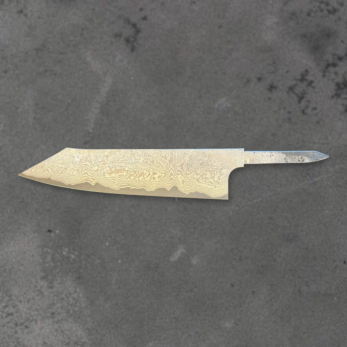 Hatsukokoro VG XEOS Damascus 210mm kiritsuke blade without a handle, shown in horizontal reverse profile with the full blade and tang visible.