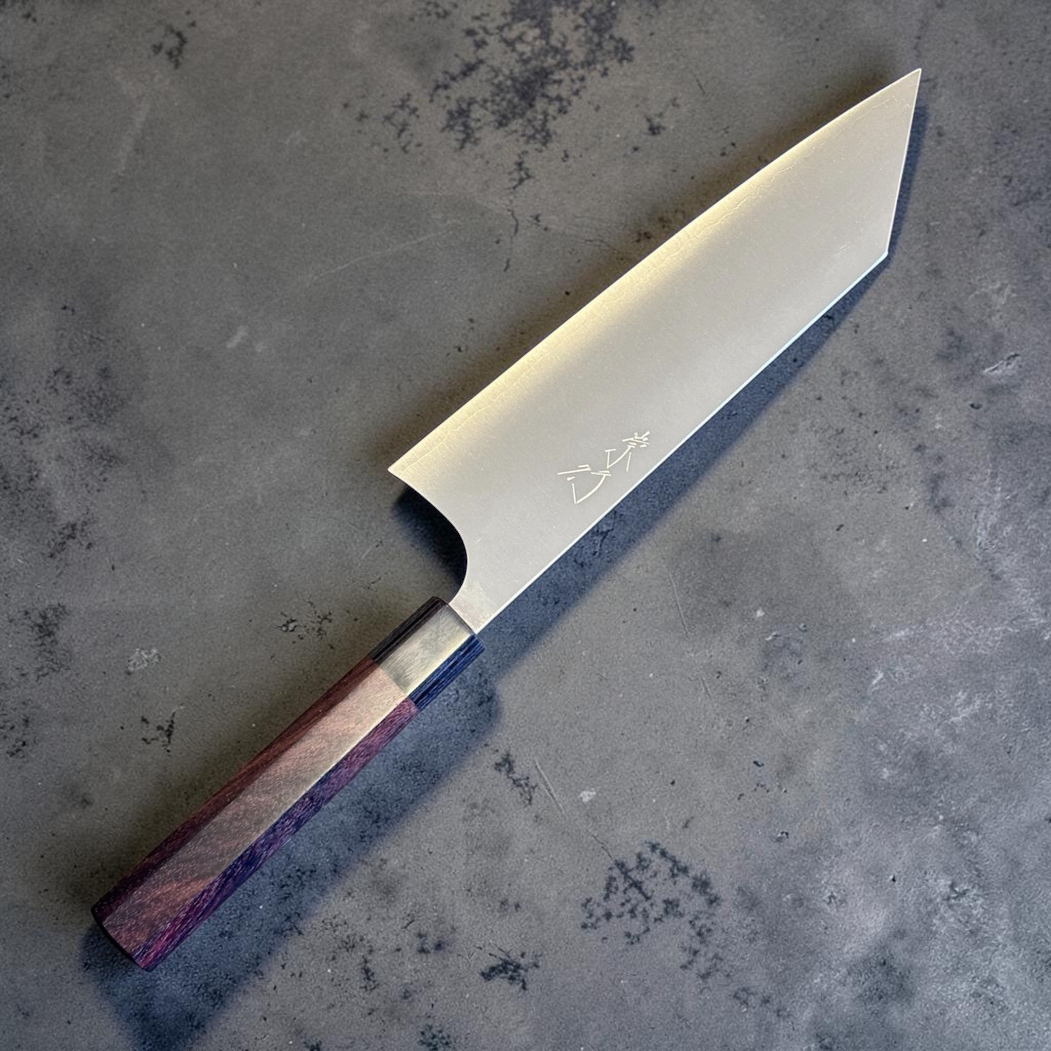 Koutetsu SG2 Boss Bunka, front side view with engraved kanji and octagonal wa handle.