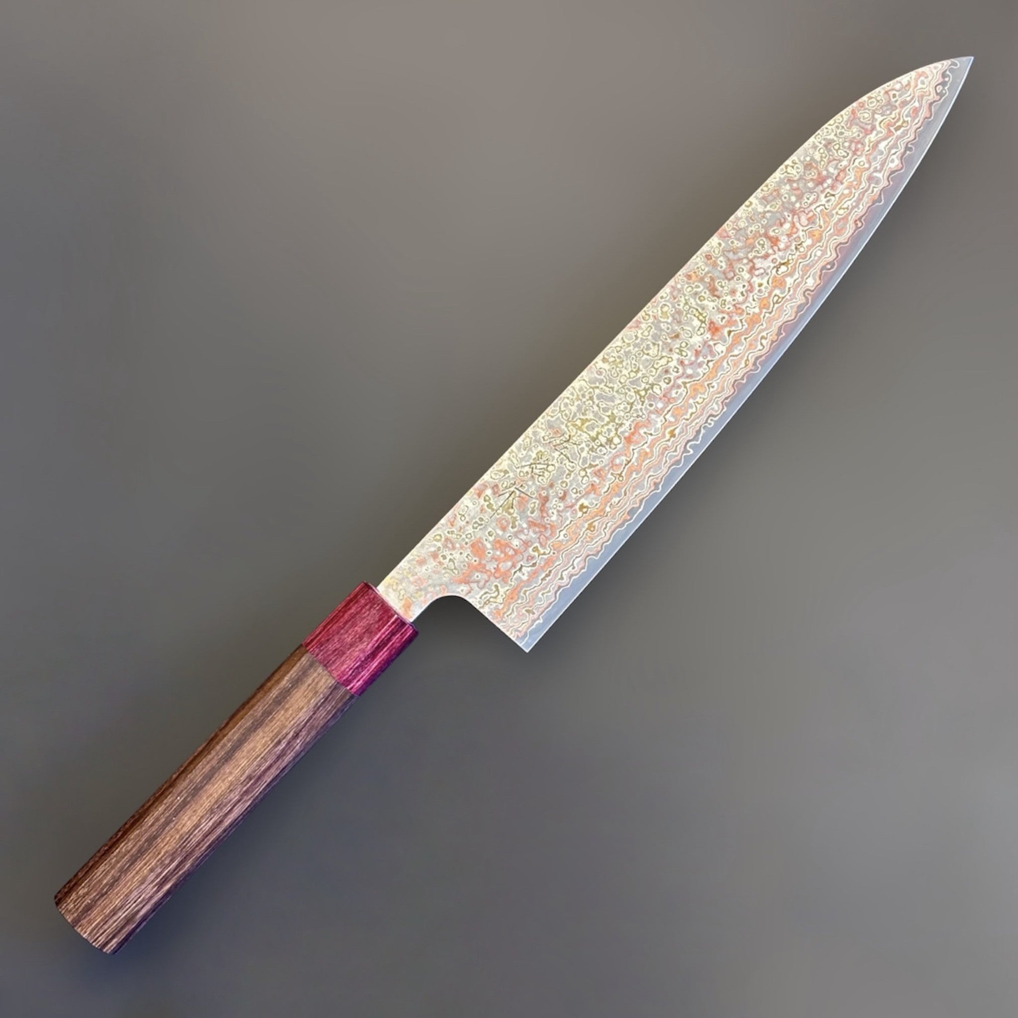 Takeshi Saji VG-10W Nashiji Rainbow Gyuto 240 mm, right side profile of the full knife with rainbow Damascus blade and octagonal wood handle.