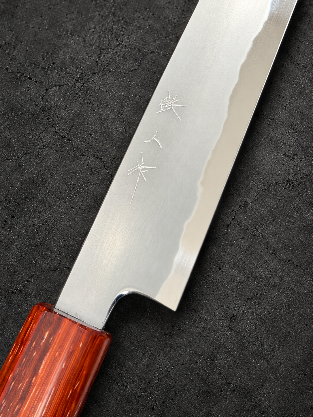 Tetsujin engraving and So-Kasumi cladding line with copper-orange Prisma ferrule