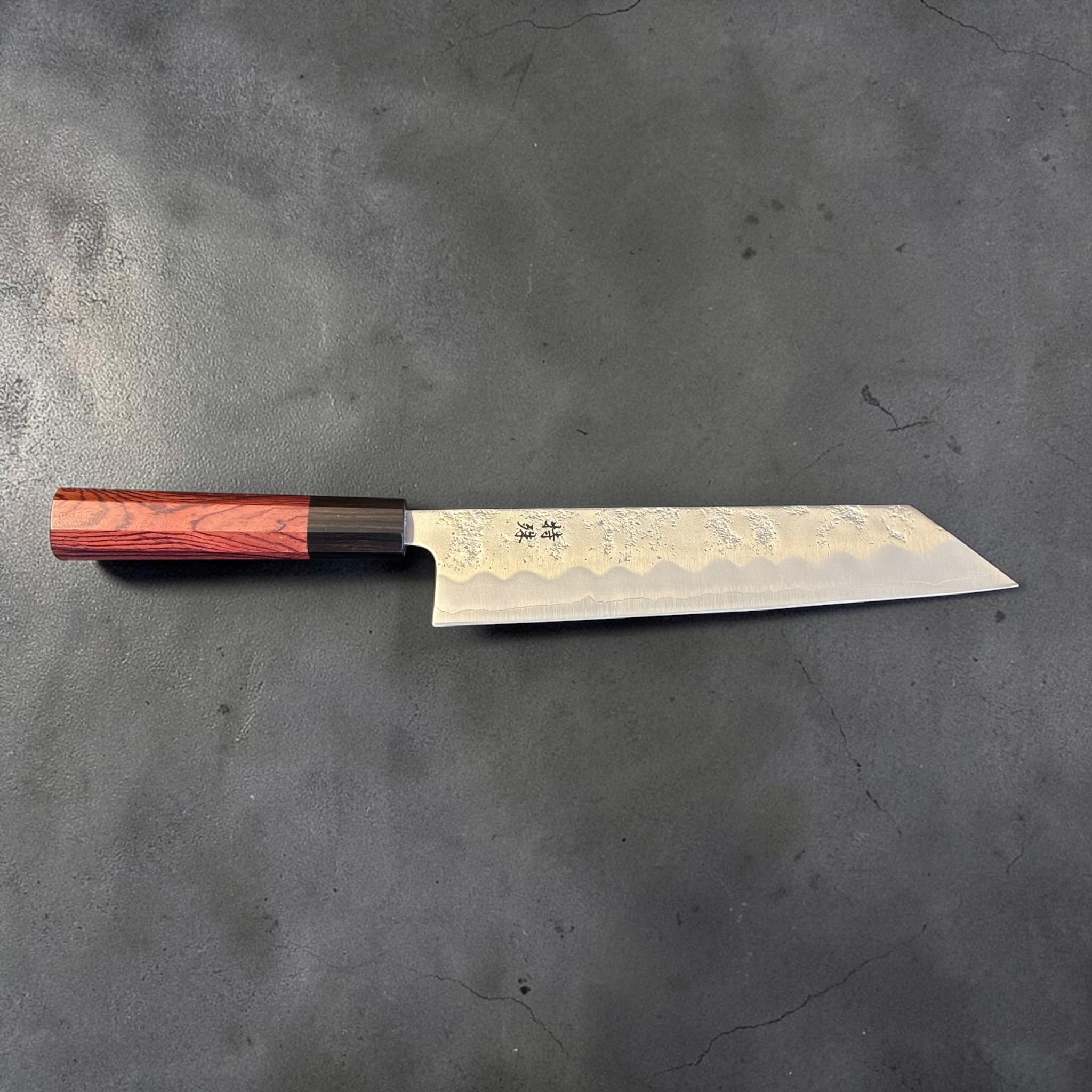 Tokushu Knife Ginsan #3 Nashiji Kiritsuke 210mm maker-mark side profile with rosewood and ebony handle