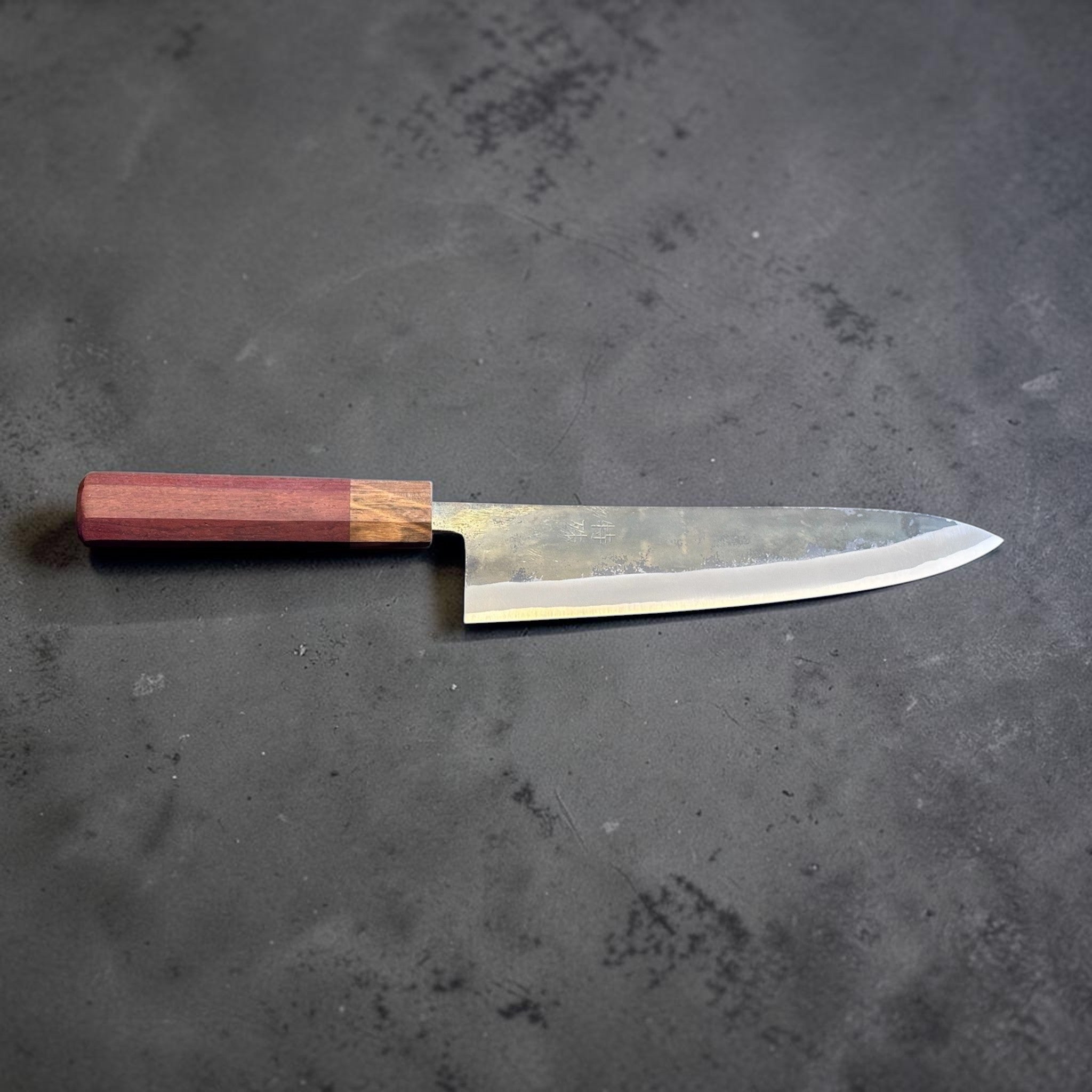 Tokushu Knife Rosewood Series White #2 Kurouchi 210 mm Japanese gyuto knife, full side profile showing long gyuto blade and rosewood handle.