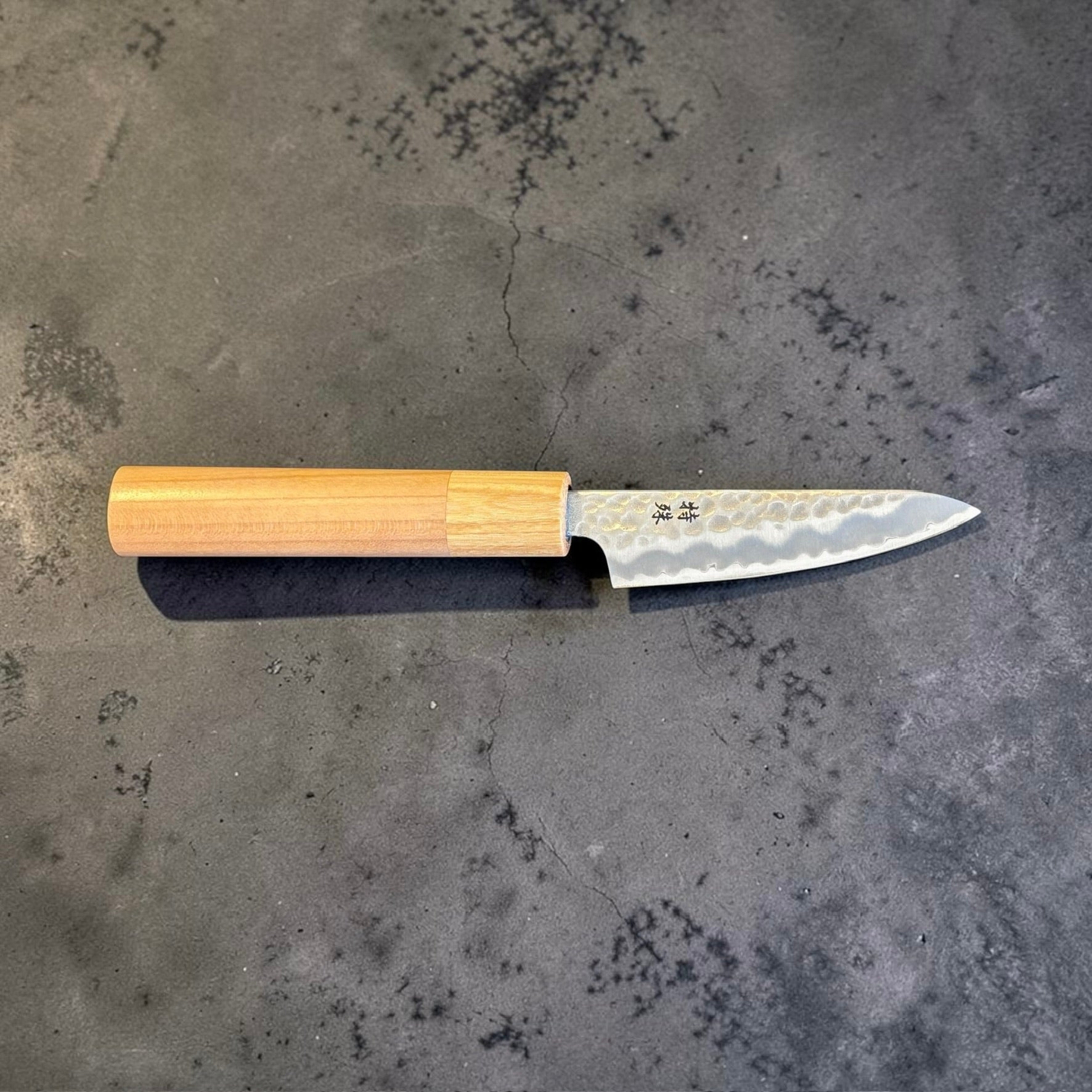 Right-side profile of Tokushu Knife Stainless Clad White #2 Tsuchime Petty 80mm showing compact petty blade shape and hammered finish.