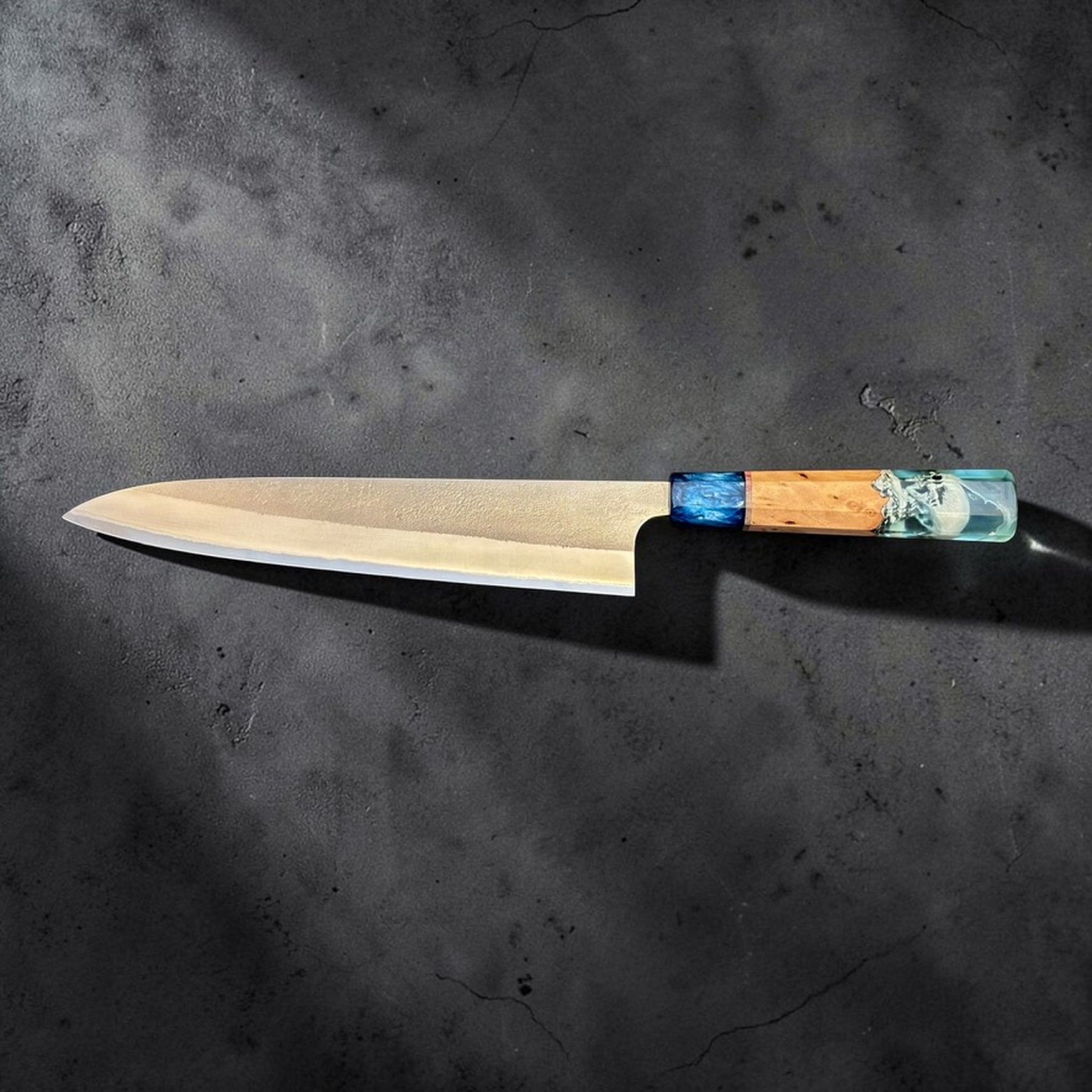 Yoshikane White #2 Nashiji Gyuto 240 mm with Prisma Blue Mountain handle, full profile view of the gyuto with Prisma Blue Mountain handle.