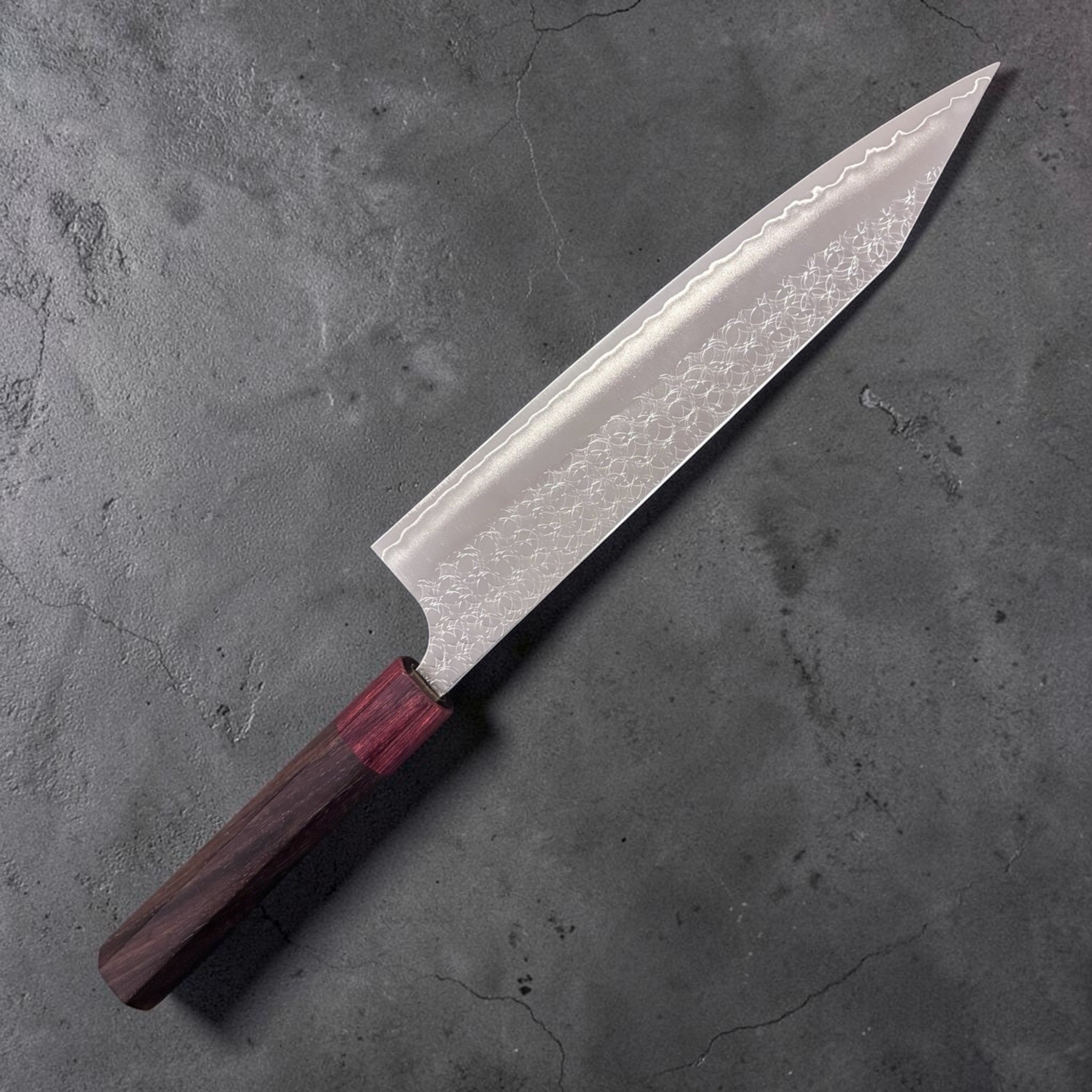 Yoshimi Kato Minamo SG2 Kiritsuke 240 mm, reverse side profile highlighting the Minamo texture and hamon-like cladding line.