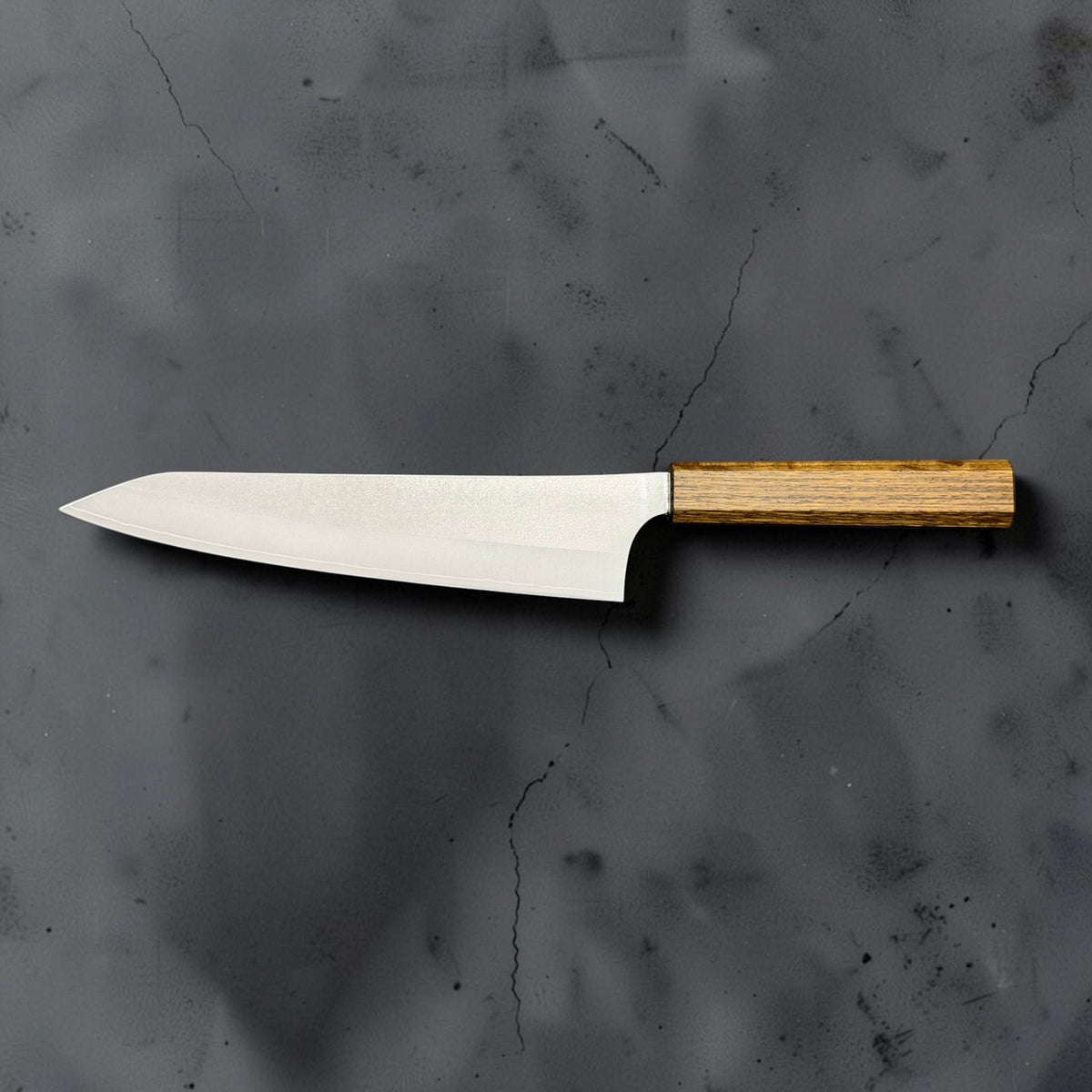Reverse side profile of the Yu Kurosaki Gekko VG-XEOS 210mm gyuto and oak handle