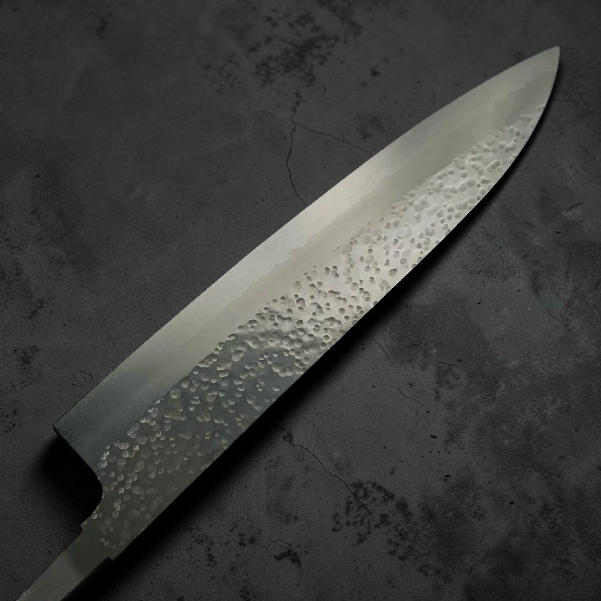 Makoto Kurosaki Tsuchime Coreless Gyuto 180mm hammered finish