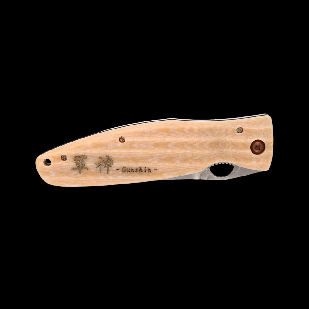 Mcusta Sengoku Uesugi Kenshin VG-10 Core Damascus White Micarta 4.75" Cuchillo cazador plegable