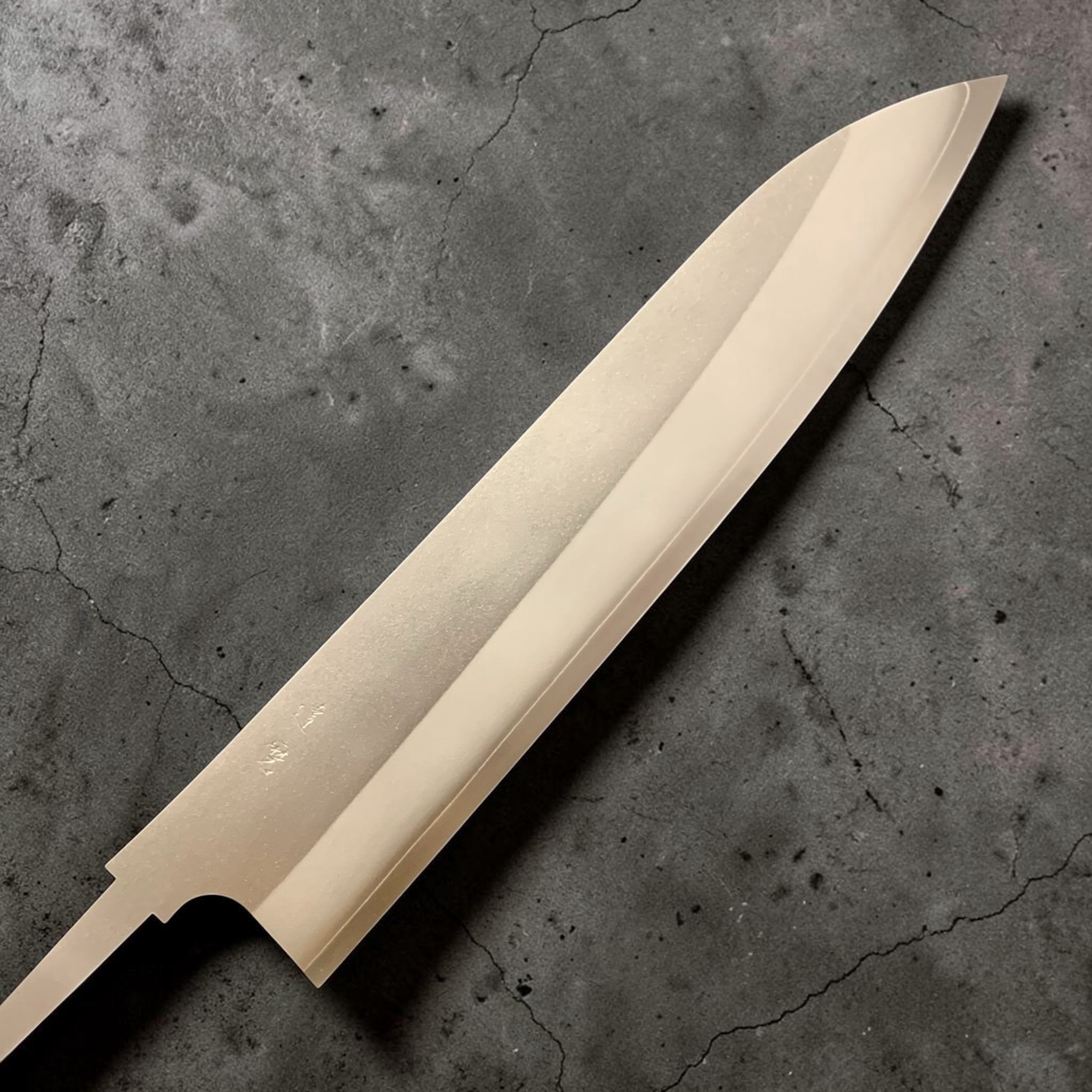 Daruma Hamono Ginsan #3 Migaki Gyuto 240mm blade-only, right side  showing kanji.