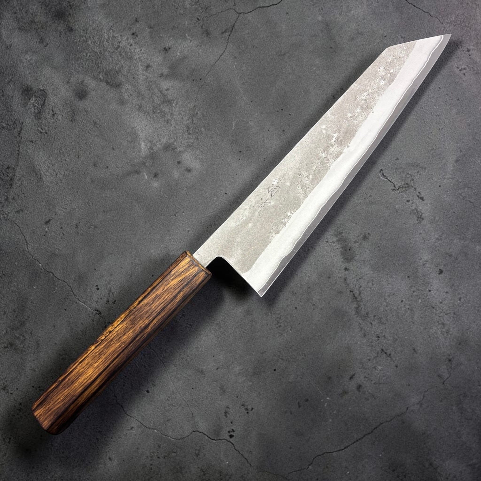Hado SLD Kiritsuke Gyuto 200 mm, right-side view highlighting clad line and wa handle.
