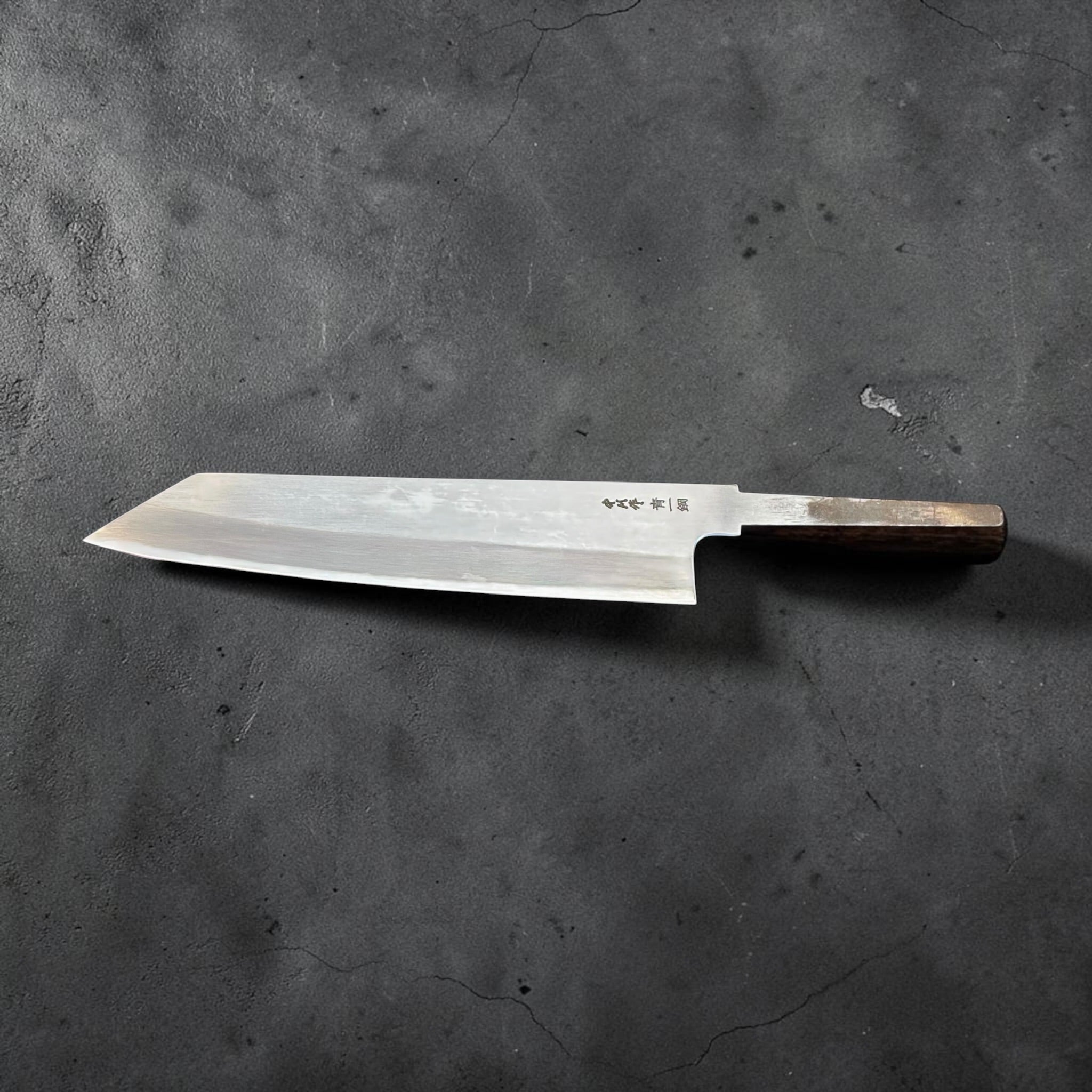 Reverse profile of Hatsukokoro Nakagawa Blue #1 Migaki Kiritsuke Gyuto blade only