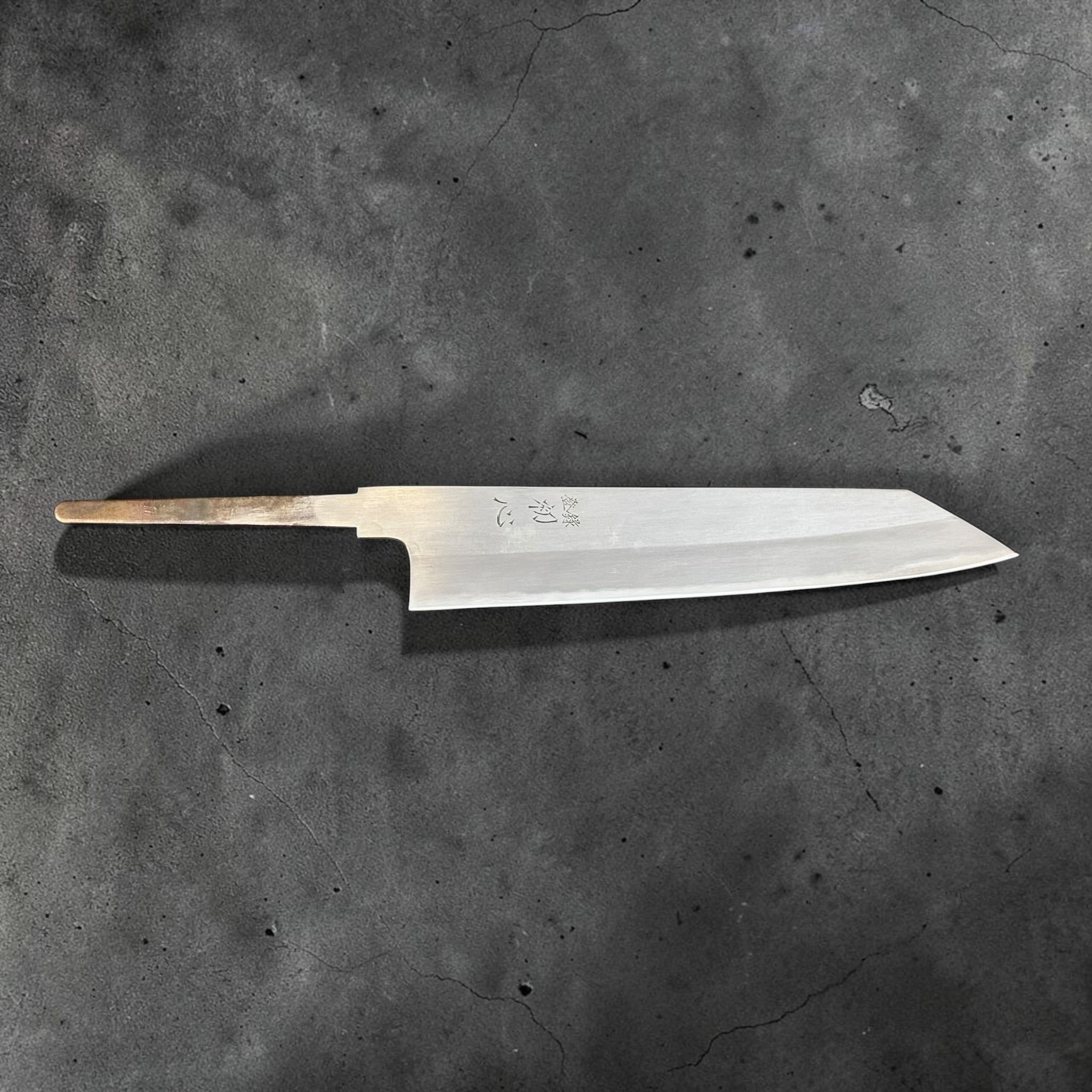 Hatsukokoro Nakagawa Blue #1 Migaki Kiritsuke Gyuto 225mm blade-only profile