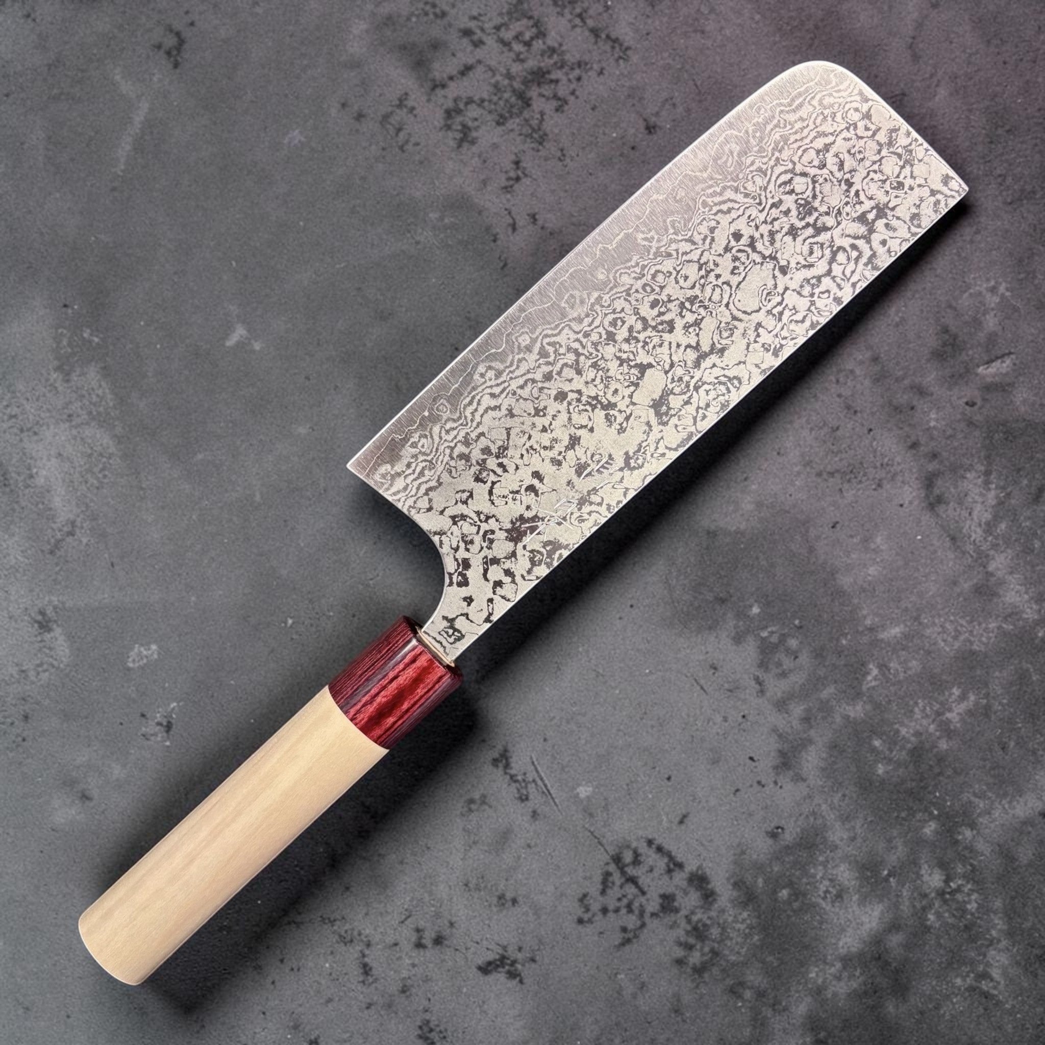 Masakage Kiri VG‑10 Damascus Nakiri 165 mm, left side profile highlighting tall rectangular blade and vivid damascus layers.