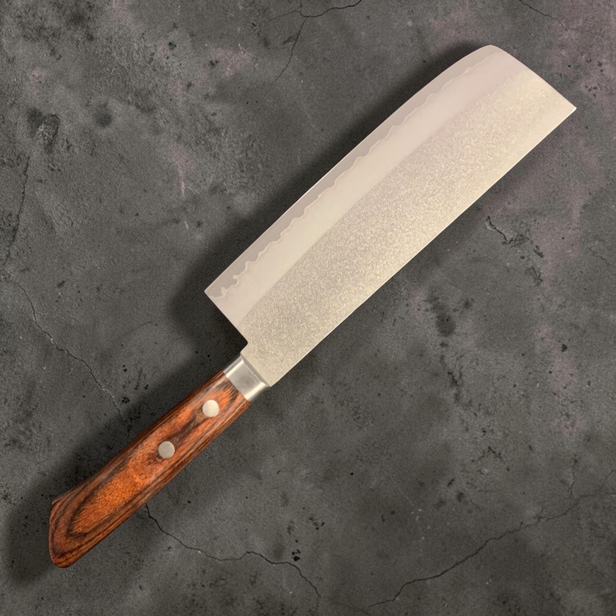 Masutani VG-1 Nashiji Nakiri 165 mm with brown Western handle, left-side blade profile on white background.
