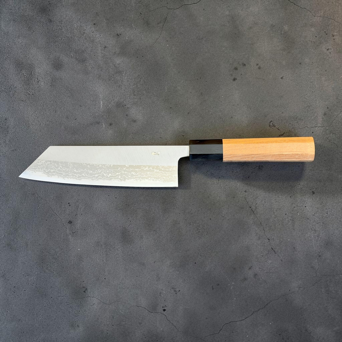Muneishi 165mm Damascus bunka, reverse profile with walnut and horn handle