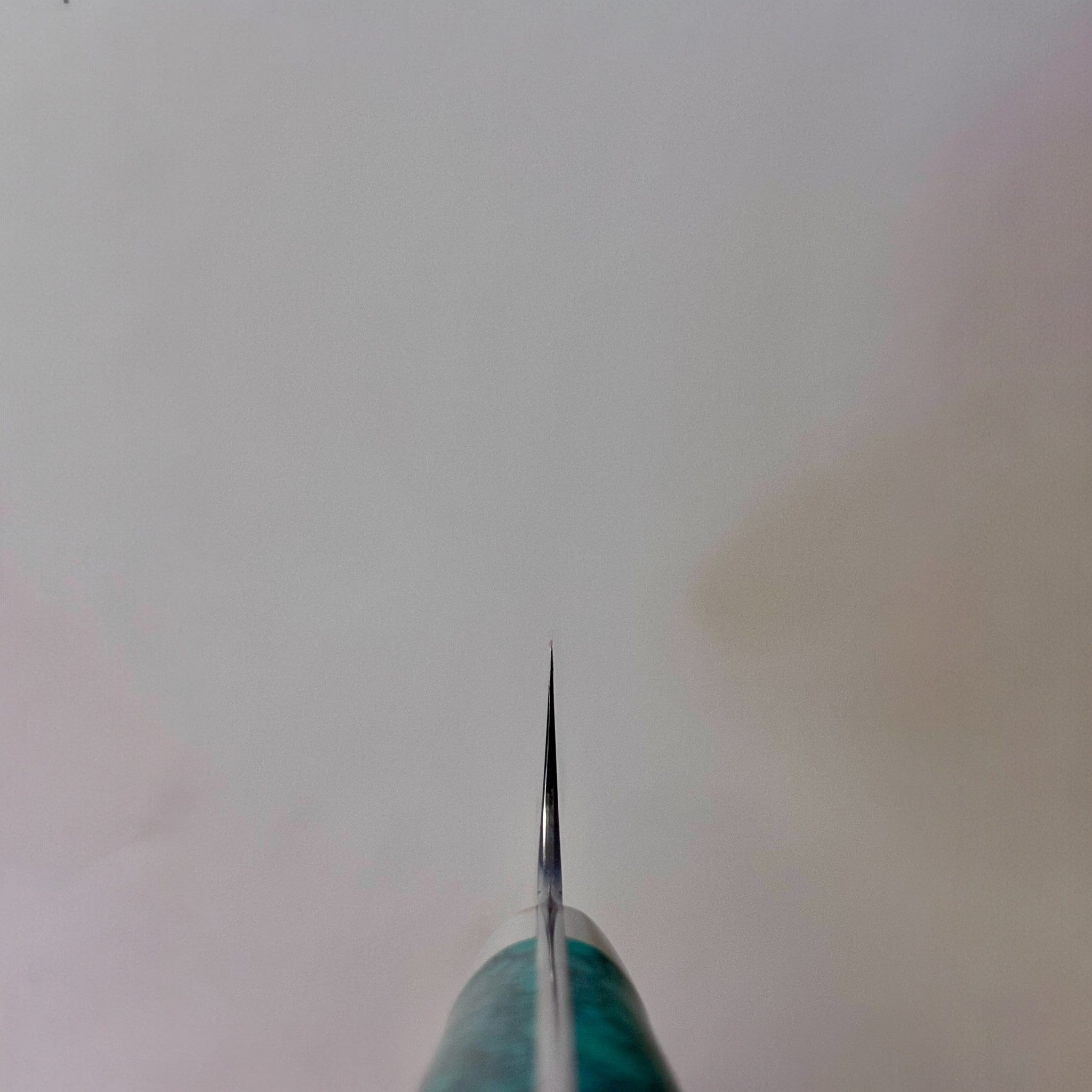 Takeshi Saji SRS-13 Gyuto 180 mm with turquoise Western handle choil shot