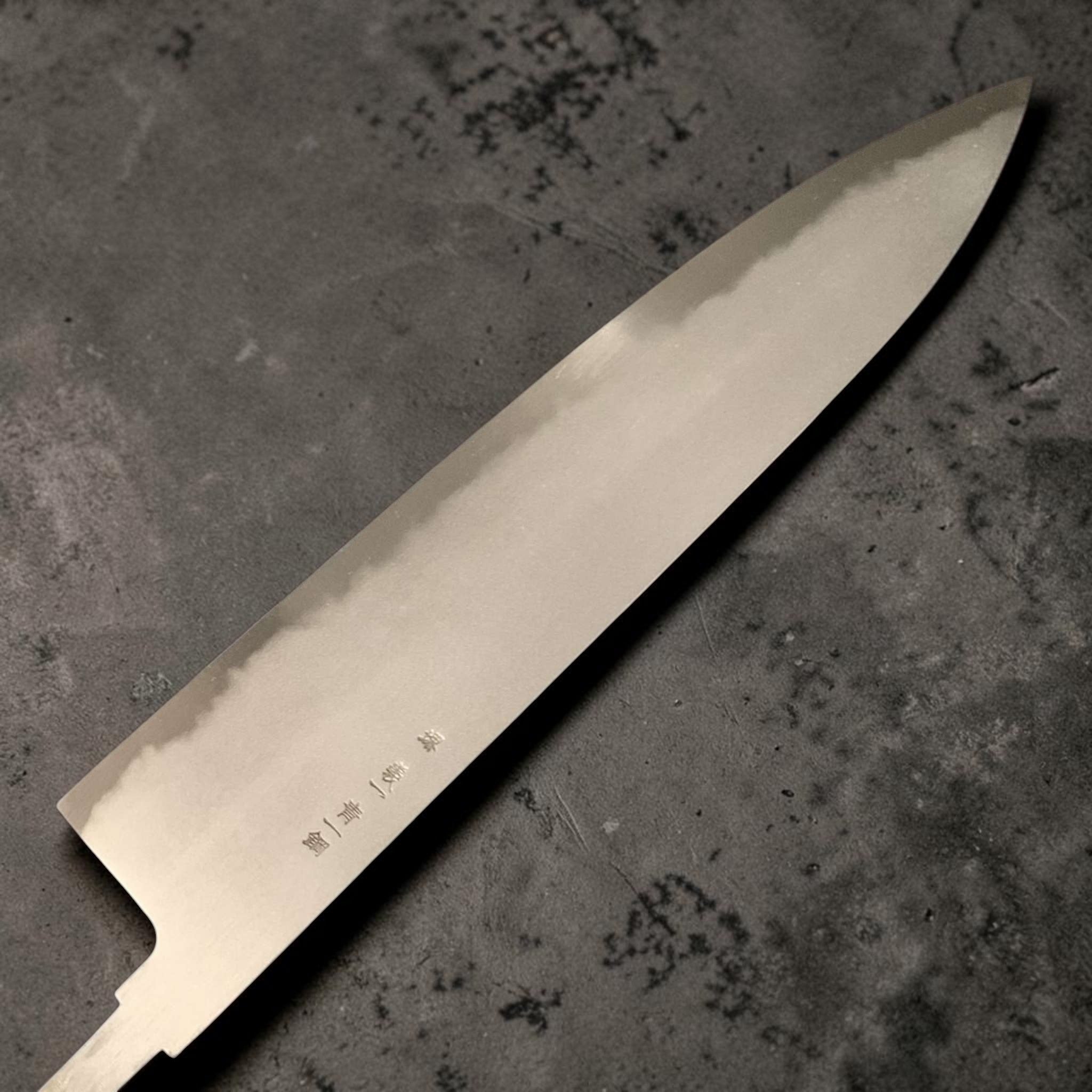 Yoshikazu Tanaka Blue #1 Hon Kasumi Gyuto 255mm side view showing kanji