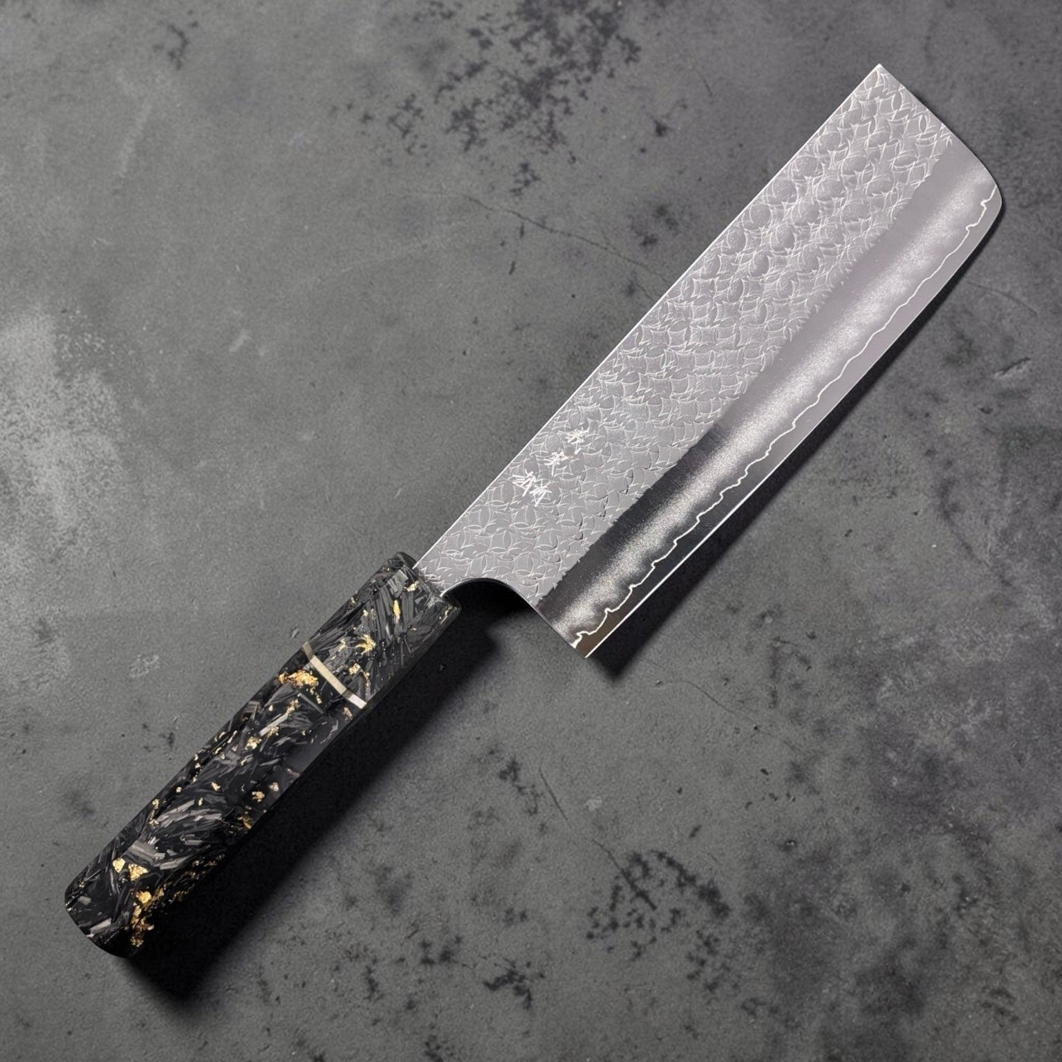 Yoshimi Kato Minamo SG2 Nakiri 165 mm, right-side blade view with Minamo texture.